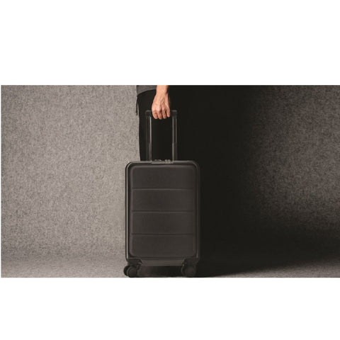 luggage,briefcase,leather,purse,bag,case,portfolio,lock,business,access,security,combination,sailing,jaunt,storage,modern,fashion,wallet,laptop bag