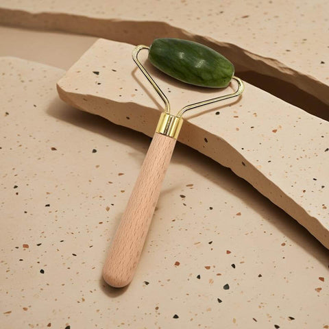 WPFR 3101 - EVE - Jade Face Roller with Wooden Handle