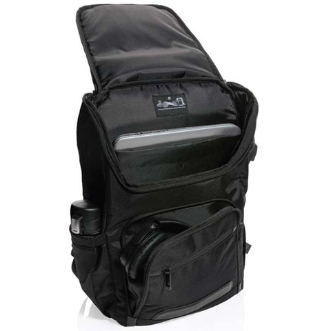 luggage,leather,zip up,bag,nylon,fashion,contemporary,safety,case,hiking,full,backpack,casual,wear